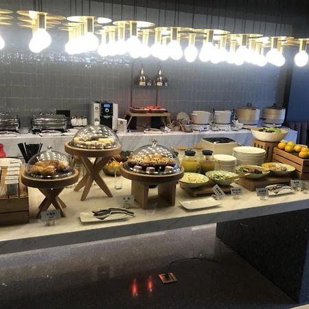 Atour Hotel Shanghai Caohejing Zewnętrze zdjęcie